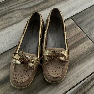 Sperry women’s boat shoes